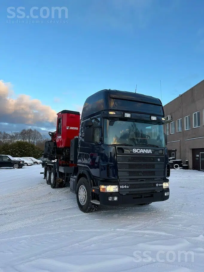 http://Šķeldotājs%20Heinola-TT%20uz%20Scania%20R164%20bāzes%20ar%20Jonsered%20K600%20attēls