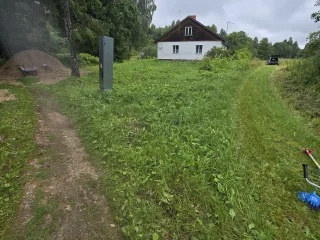 http://Visa%20veida%20Zāles%20trimerēšana,%20latvāņu%20miglošana%20pavasarī.%20attēls