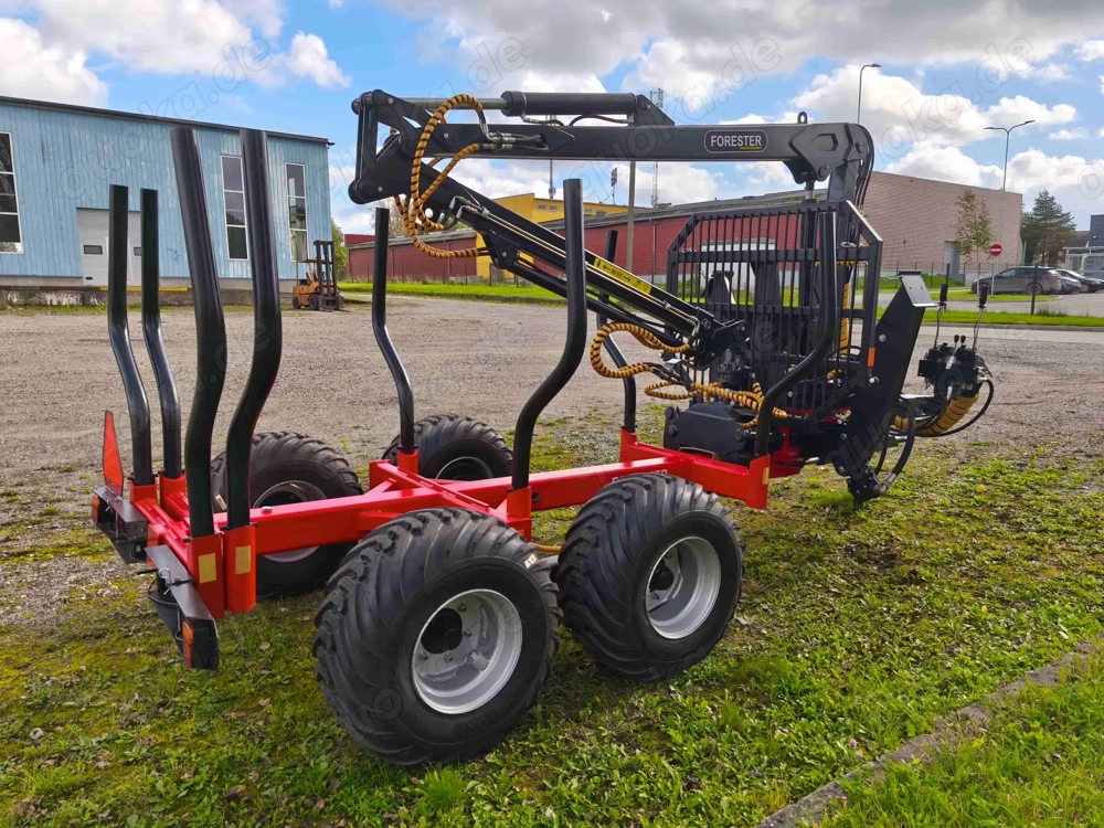 http://Forester%20FT-9%20meža%20piekabe%20ar%20FC-67L%20celtni%20un%20FG-20%20baļķu%20satvērēju%20attēls