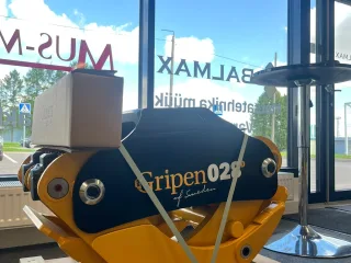 http://HSP%20Gripen%20DUO%20Grapples%20for%20sale%20attēls