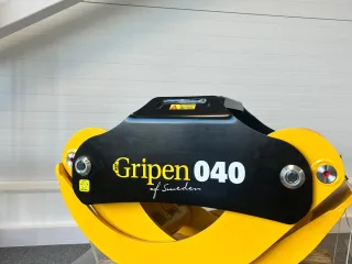http://HSP%20Gripen%20standard%20grapples%20for%20sale%20attēls