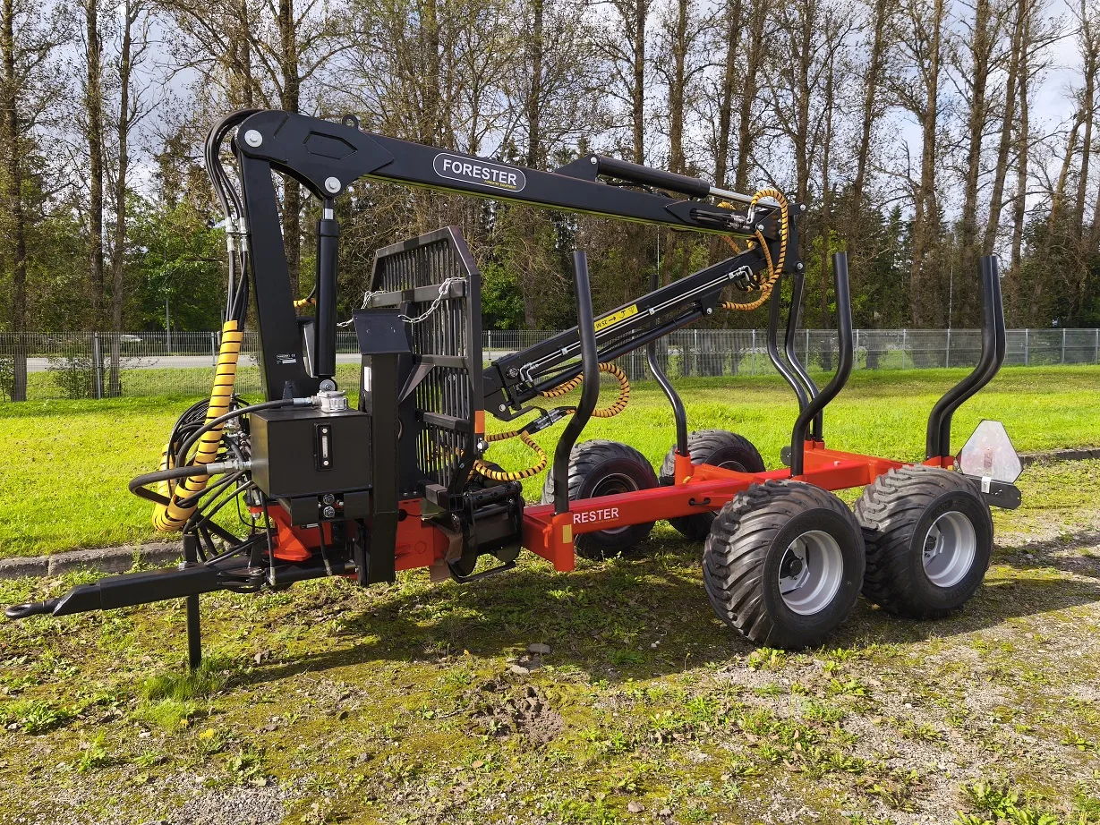 http://Forester%20FT-9%20meža%20piekabe%20ar%20FC-67L%20celtni%20un%20FG-20%20baļķu%20satvērēju%20attēls