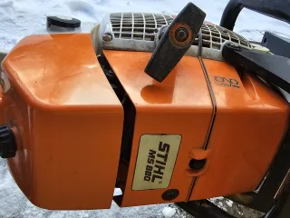 http://Stihl%20MS880%20+%20Panther%20šablons%20+%203%20sliedes%20+%204%20ķēdes%20attēls