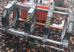 Plastmasas cauruļu sadurmetināšanas iekārta