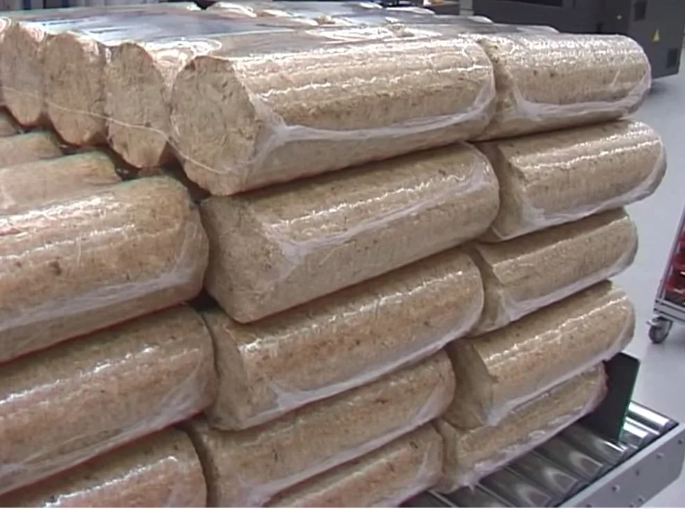 http://Ruf%20briquettes,%20960%20kg/pallet/%20Pini%20Kay%20and%20Nestro%20Briequettes%20for%20sale%20attēls